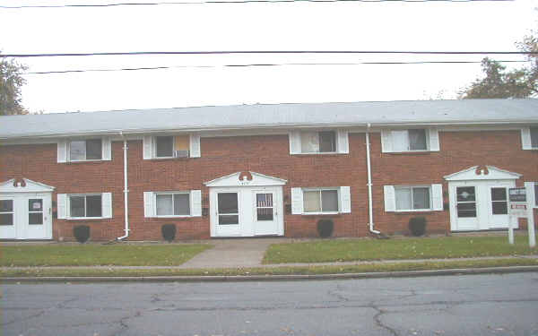 Bennett Court Apartments in Toledo, OH - Building Photo - Building Photo