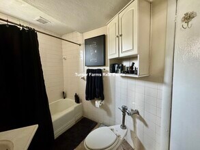 879 Beacon St, Unit 2 in Boston, MA - Building Photo - Building Photo