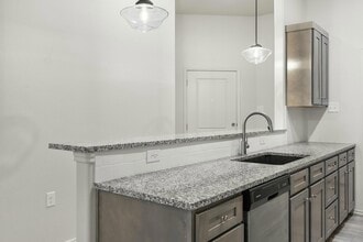 1250 N 7th St, Unit J05 in Wolfforth, TX - Building Photo - Building Photo