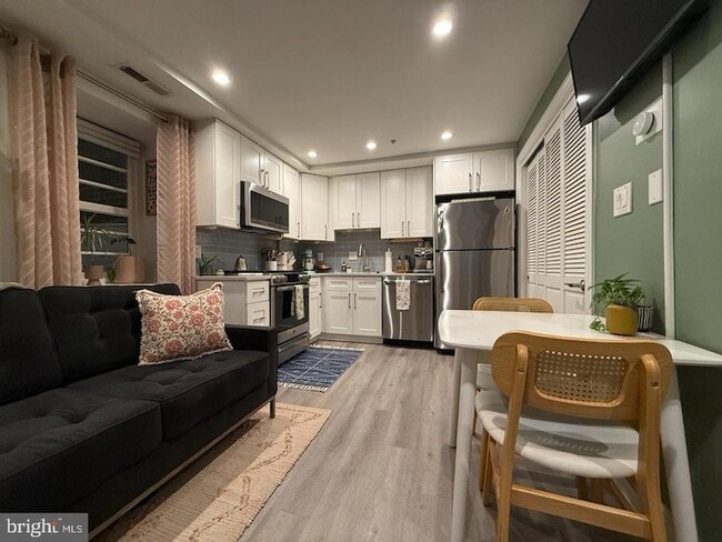 625 Park Rd NW, Unit 8 in Washington, DC - Building Photo - Building Photo