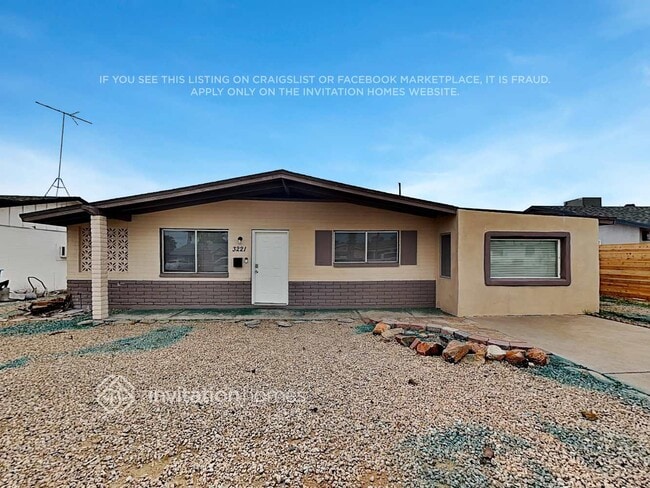 property at 3221 E Captain Dreyfus Ave