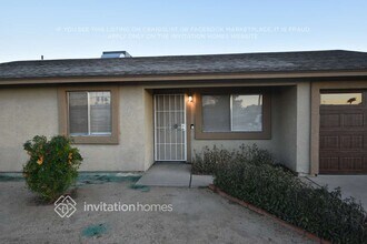 3420 W Grovers Ave in Phoenix, AZ - Building Photo - Building Photo