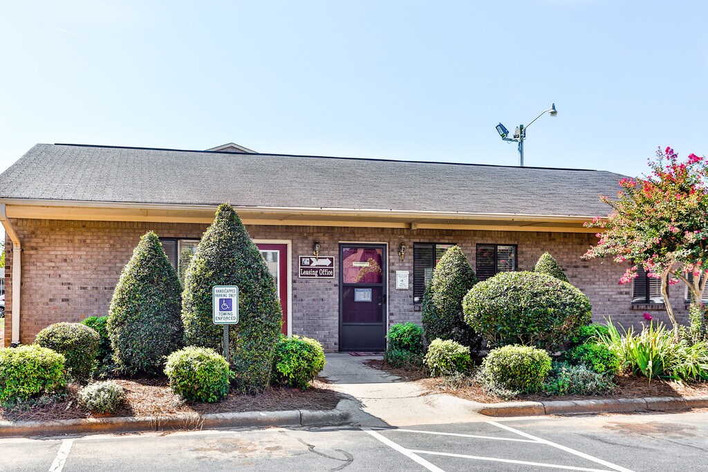 Mallard Creek Apartments Statesville, NC Apartments