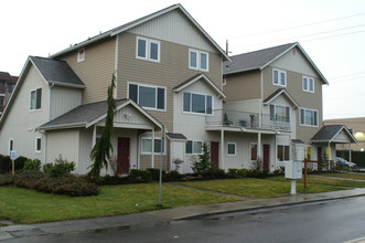 Wetmore Apartments in Everett, WA - Building Photo - Building Photo