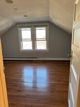 309 N Ridgeland Ave, Unit 2nd Floor in Elmhurst, IL - Building Photo - Building Photo