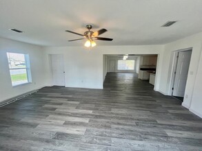 705 E Virginia Ave in Punta Gorda, FL - Building Photo - Building Photo