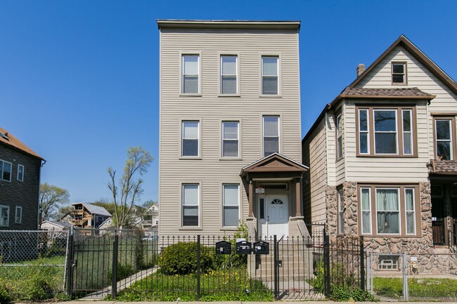 property at 1636 N Spaulding Ave