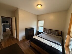 306 D Ave in Kalona, IA - Foto de edificio - Building Photo