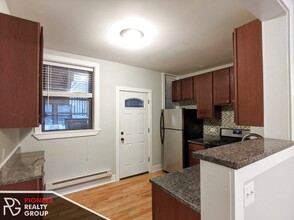 4423 N Wolcott Ave, Unit 3 in Chicago, IL - Building Photo - Building Photo