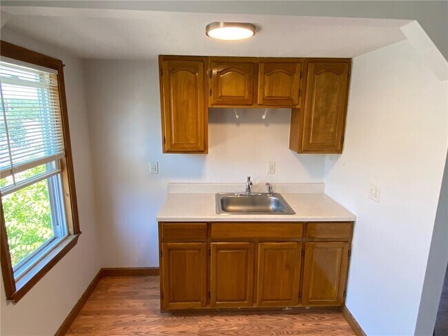 177 Boyden St-Unit -2nd in Woonsocket, RI - Building Photo - Building Photo