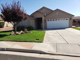 1020 Graham Manor in Washington, UT - Building Photo