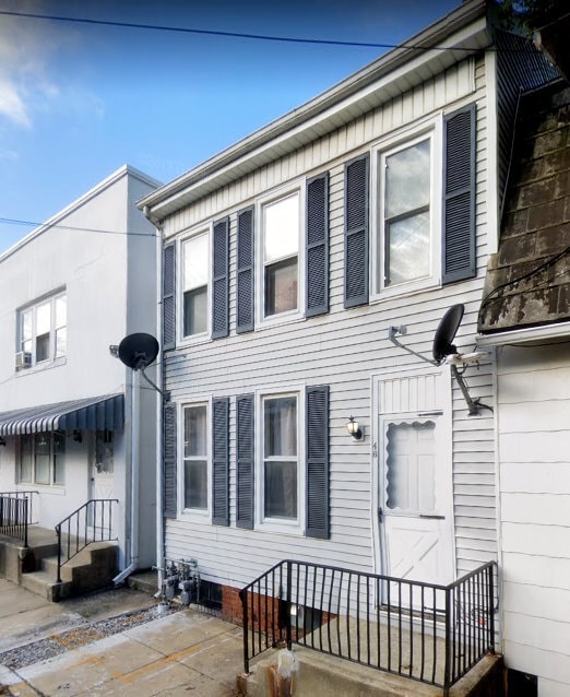 property at 46 Eberts Ln