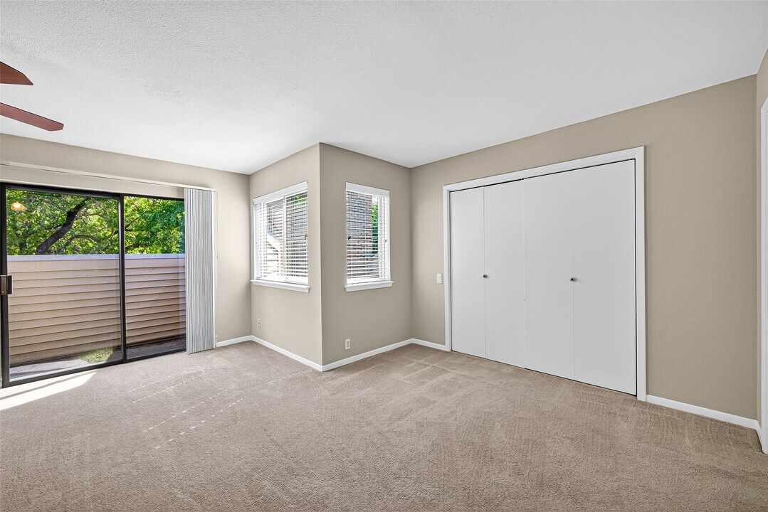 1340 Chardonnay Dr in Houston, TX - Building Photo