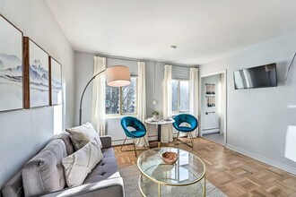 1400 Hubbell Pl in Seattle, WA - Building Photo - Building Photo