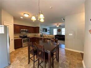 645 Roanoke Dr in Raeford, NC - Foto de edificio - Building Photo