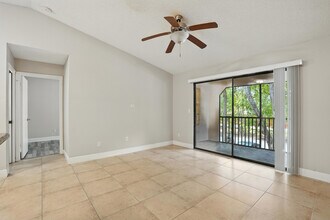 2214 Arbour Walk Cir in Naples, FL - Building Photo - Building Photo