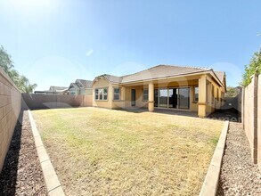 22903 E Thornton Rd in Queen Creek, AZ - Foto de edificio - Building Photo