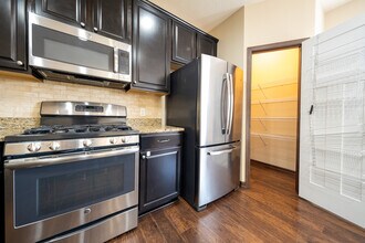 9690 Independence Cir in Chanhassen, MN - Building Photo - Building Photo