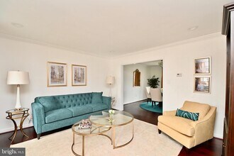 6431 Forest Rd in Cheverly, MD - Foto de edificio - Building Photo