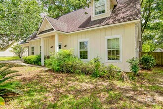 111 Robbins Blvd in Daphne, AL - Building Photo - Building Photo