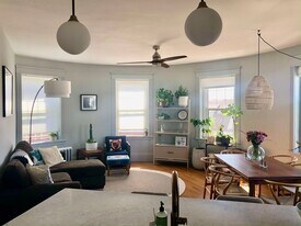 61 Quint Ave, Unit 7 in Boston, MA - Building Photo