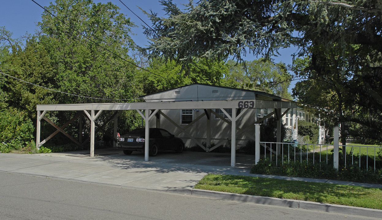 623-663 Rose Ave in Pleasanton, CA - Building Photo