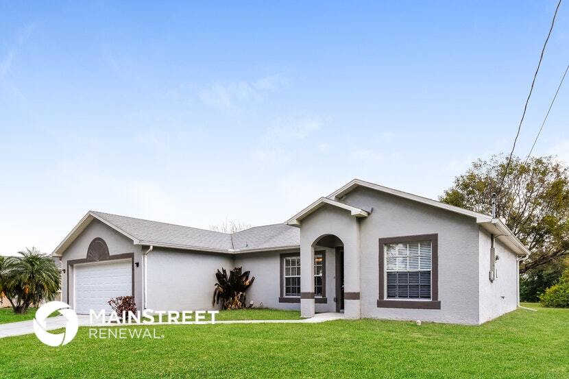 1209 NW 26th Pl in Cape Coral, FL - Foto de edificio