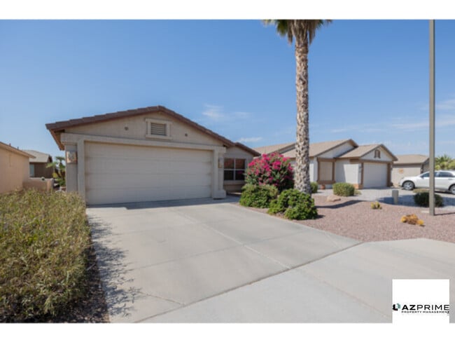 property at 3431 E Torrey Pines Ln