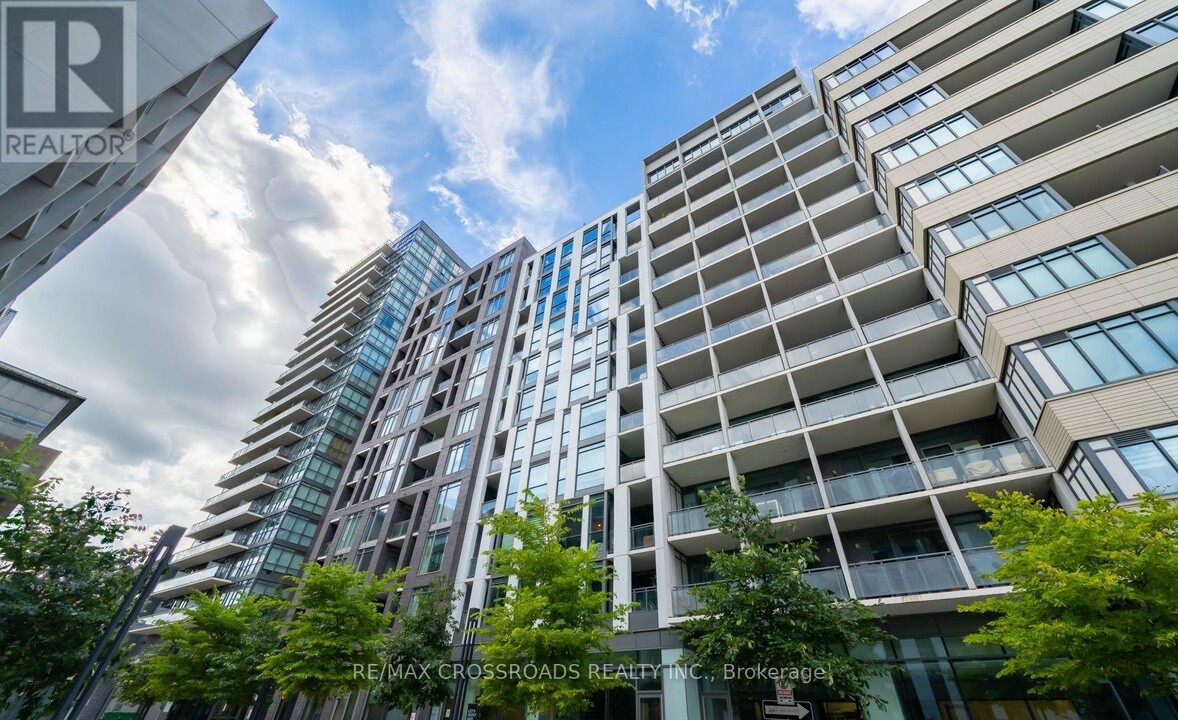 20-1020 Minowan Miikan Ln in Toronto, ON - Building Photo