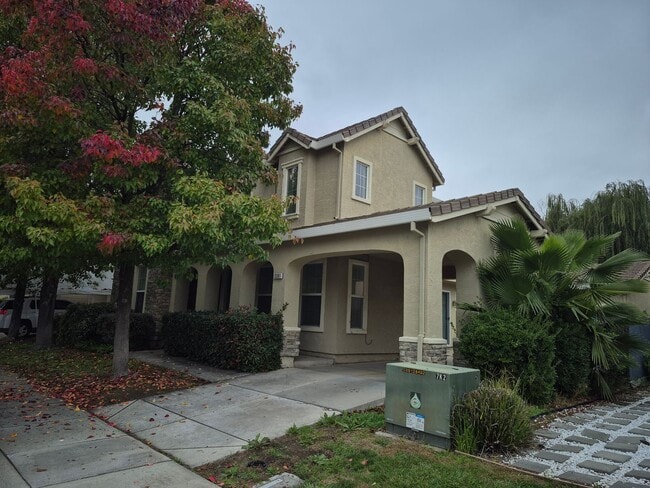 3381 Mas Amilos Way in Sacramento, CA - Building Photo - Building Photo