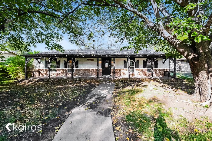 711 Westridge Ave in Lancaster, TX - Building Photo