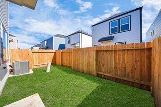 1027 Moon Drop Ln in Houston, TX - Building Photo - Building Photo