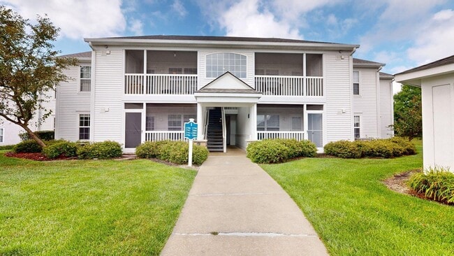 property at 2790 S Knightsbridge Cir