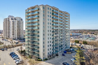 Auburn Towers in Cambridge, ON - Building Photo - Building Photo
