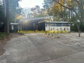1211 NW 25th Terrace in Gainesville, FL - Building Photo