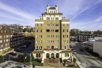 Ponce de Leon in Kansas City, MO - Building Photo - Building Photo