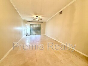 1271 Powderpuff Dr in Dunedin, FL - Foto de edificio - Building Photo