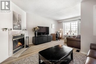 210 Provender Ave in Ottawa, ON - Building Photo - Building Photo