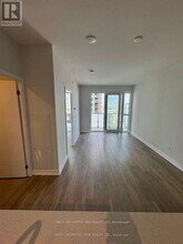 430 Square One Dr in Mississauga, ON - Building Photo - Building Photo