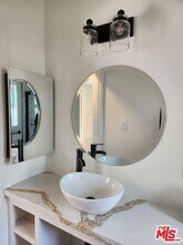 6639 Chimineas Ave in Los Angeles, CA - Foto de edificio - Building Photo