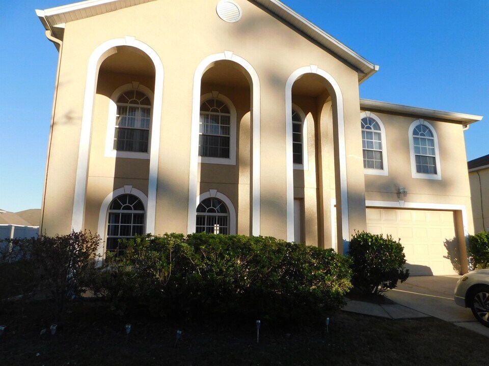 669 Woodland Creek Blvd in Kissimmee, FL - Building Photo
