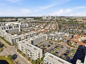 8265 NW 41st St in Doral, FL - Building Photo - Building Photo