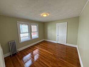 372 School St in Watertown, MA - Building Photo - Building Photo