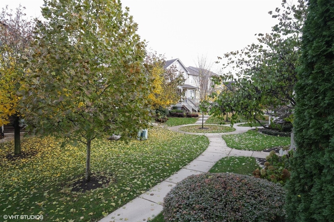 468 Littleton Trail in Elgin, IL - Building Photo