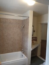 1458 Penn Ave, Unit 2nd floor in New Brighton, PA - Building Photo - Building Photo
