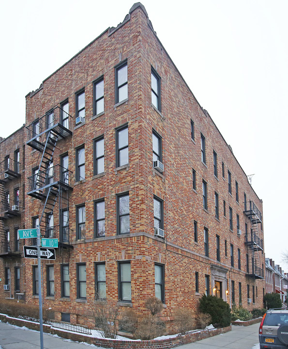 1905 W 10th St in Brooklyn, NY - Building Photo