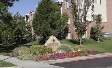 Silver Pines in Sandy, UT - Foto de edificio - Building Photo