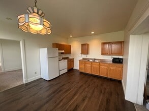 4694 PA-981 in Pleasant Unity, PA - Building Photo - Building Photo