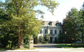 HILLMAN HOUSE in Pittsburgh, PA - Building Photo - Building Photo