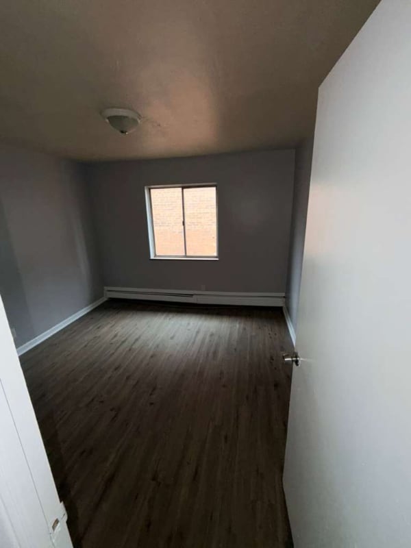 15112 Euclid Ave in East Cleveland, OH - Foto de edificio - Building Photo